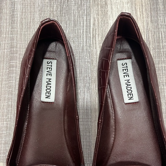 Steve Madden flats - Picture 2 of 8